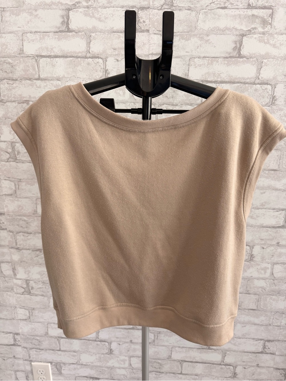 Maeve by Anthropologie Women’s Sleeveless Crewneck Top with Bow on Back